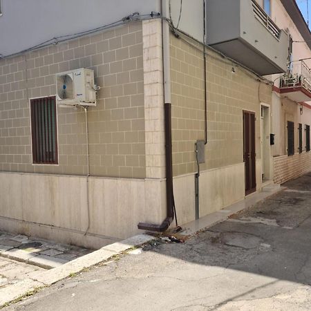 Le Stanze Di Ricci - Affittacamere Low Cost Lesina Buitenkant foto