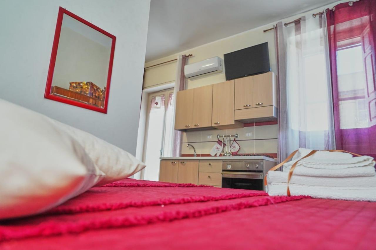 Le Stanze Di Ricci - Affittacamere Low Cost Lesina Buitenkant foto