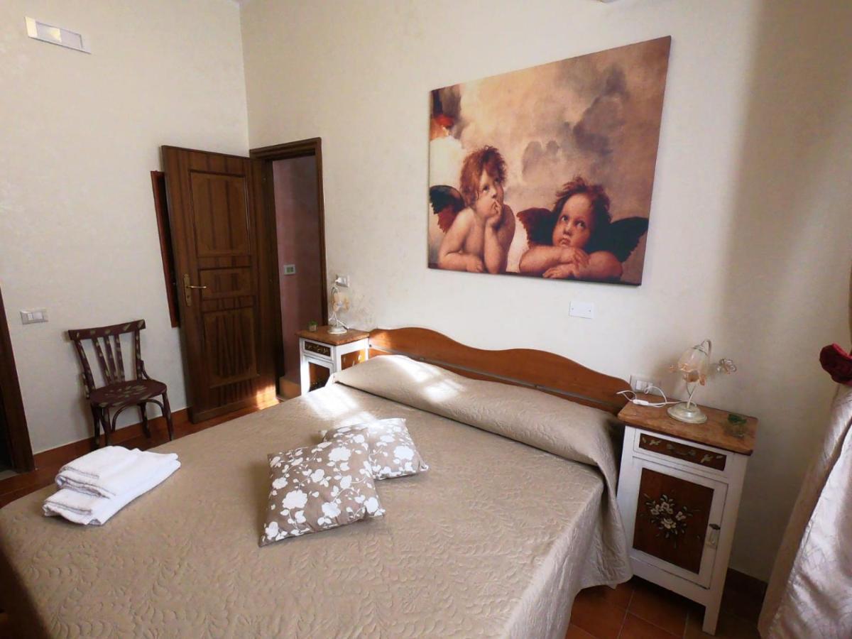 Le Stanze Di Ricci - Affittacamere Low Cost Lesina Buitenkant foto