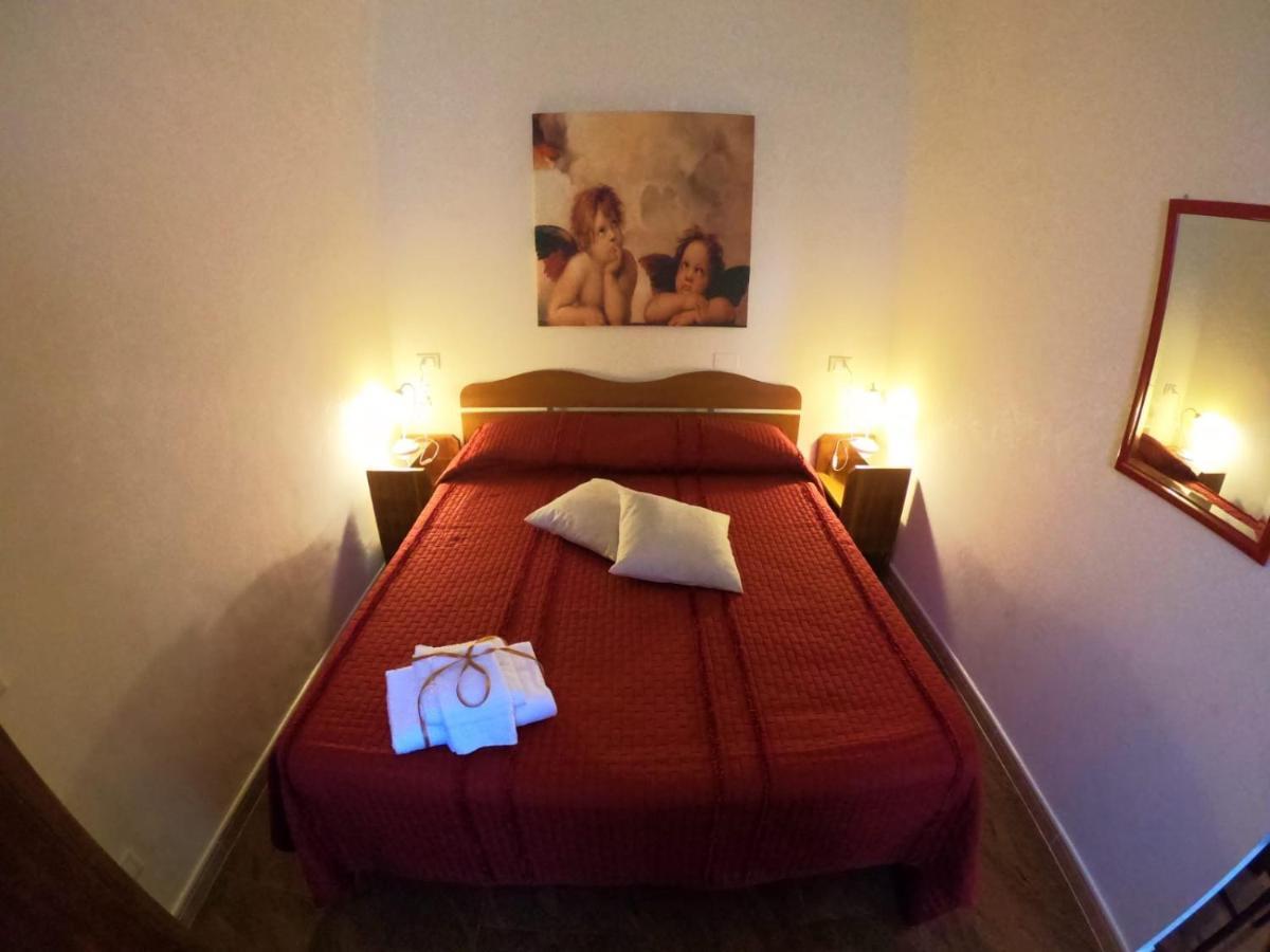 Le Stanze Di Ricci - Affittacamere Low Cost Lesina Buitenkant foto