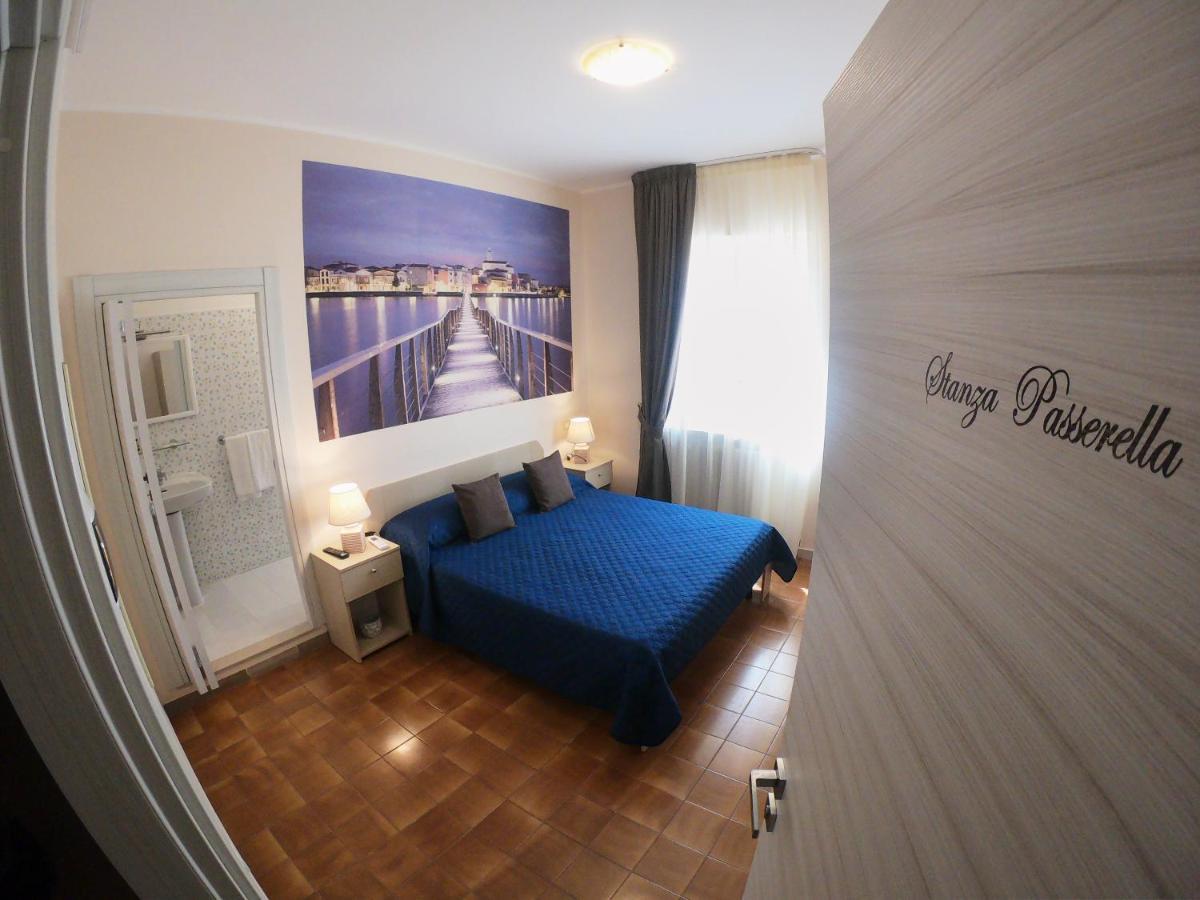 Le Stanze Di Ricci - Affittacamere Low Cost Lesina Buitenkant foto