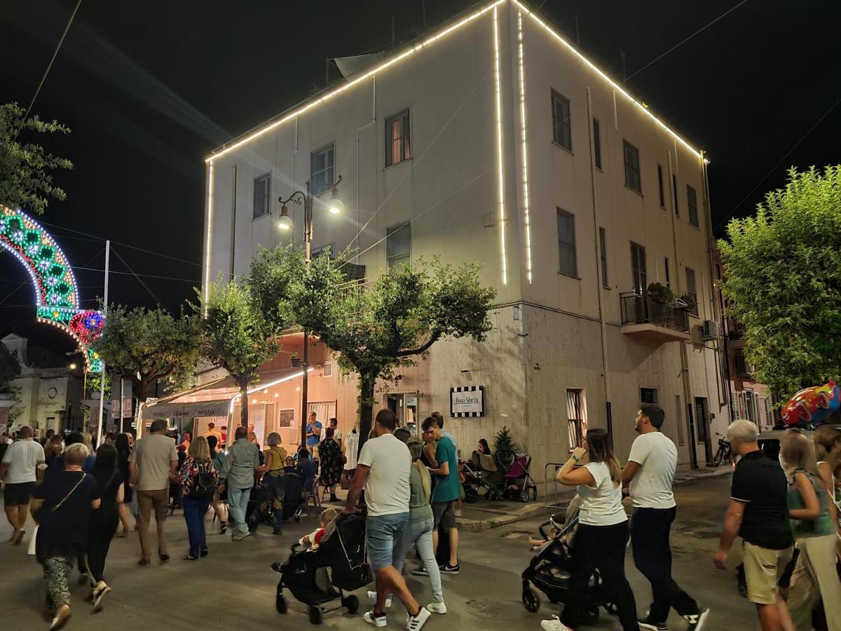 Le Stanze Di Ricci - Affittacamere Low Cost Lesina Buitenkant foto