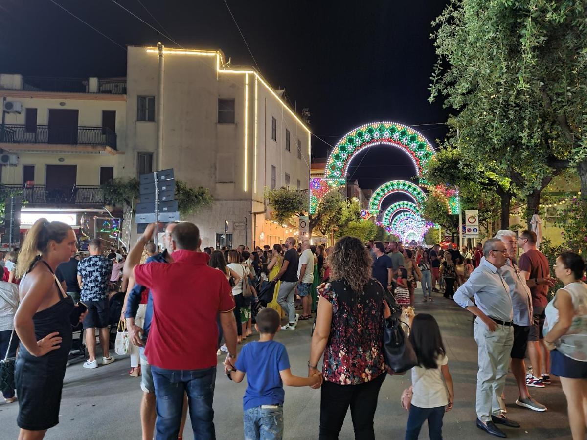 Le Stanze Di Ricci - Affittacamere Low Cost Lesina Buitenkant foto